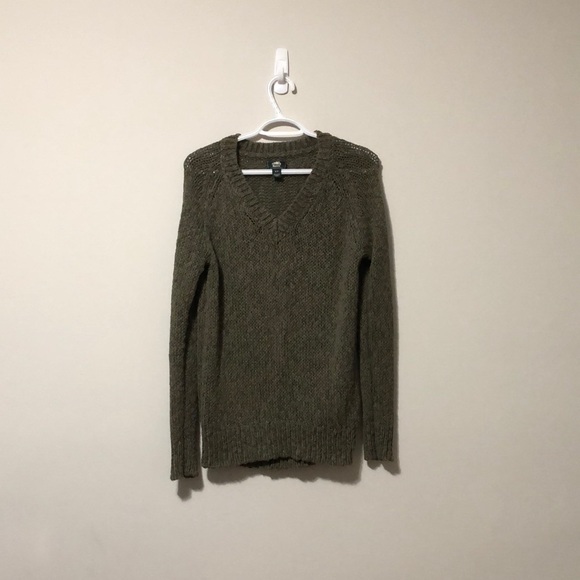 2 ROOTS Sweaters. Green and Oat SzS Soft 90% Cotton and 10% Raime. - Picture 2 of 9